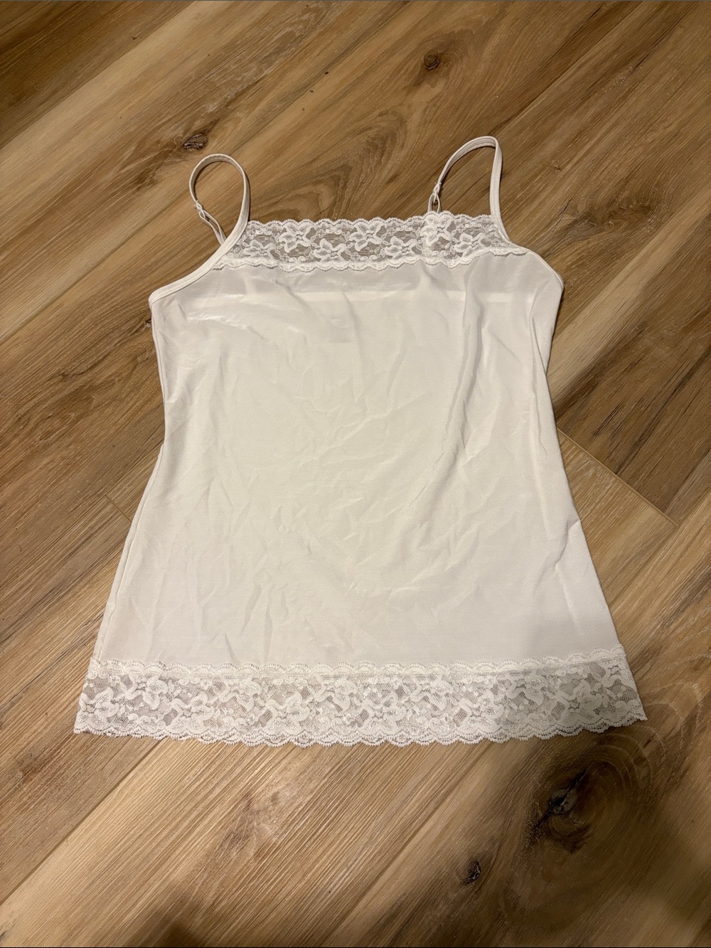 Vanity Fair Ivory Lace-Trim Camisole